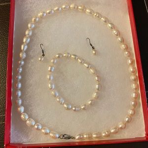 Pearl Necklace, bracelet, earring set